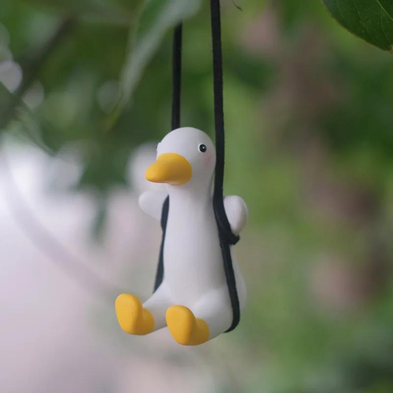 New Cute Duck Car Pendant Dangqiu Car Rearview Mirror Pendant Pendant Car Interior Accessories Women Perfume Handmade Duck