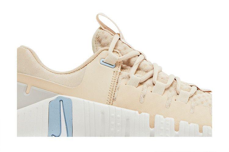 Damen Sneaker Nike Free Metcon 5 Sanddrift Light Iron Ore (Damen) Sanddrift/Phantom/Helle Eisenerz/Weiß