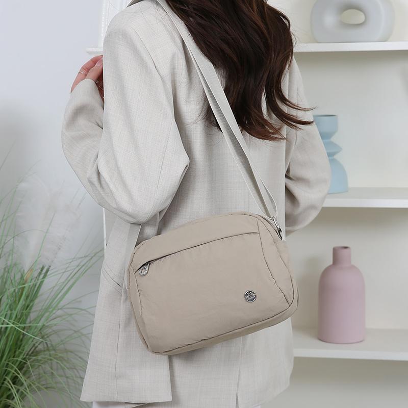 Women's Shoulder Bag Solid Color Outdoor Crossbody Bag Multi-Compartment Mother Bag