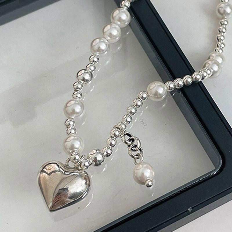 Elegant Big White Imitation Pearl Bead Necklace for Women Heart Shape Clavicle Chain Sweet Wedding Party Jewelry