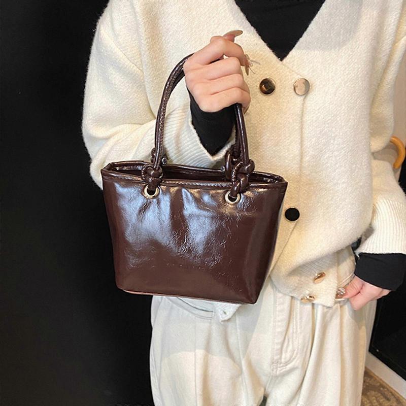 Women Bag Solid Color Crossbody Bag Simple Shoulder Bag Handbag Bucket Bag Korean Styles Messenger Bag for Everyday Red