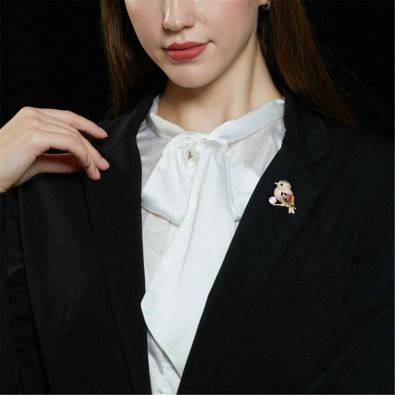 Spilla Spilla Uccello Strass Delicato per Donne Ragazze Zircone Api Farfalla Animali Distintivi Abbigliamento Gioielli da Banchetto