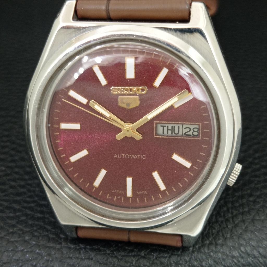 VINTAGE SEIKO 5 AUTOMATIC 7009A JAPAN MENS BROWN COLOR DIAL WATCH A708557-1