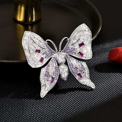 SUYU Damen Leichter Luxus Design Elegante Eingelegte Zirkon Schmetterlingsbrosche Modische Und Vielseitige Nische Designgefühl Brosche