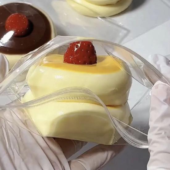 Stress Relief Souffle Squeeze Toy Slow Rising Blueberry Strawberry Cake Sensory Toy Portable Kids Adults Simulated Food Pinch Fidget Toy