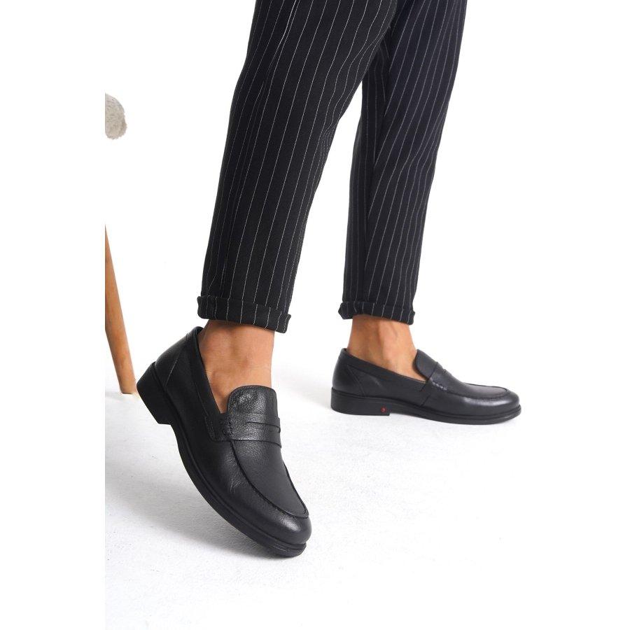 

Чоловіче повсякденне класичне взуття з натуральної шкіри лофери 40 темно-синього кольору