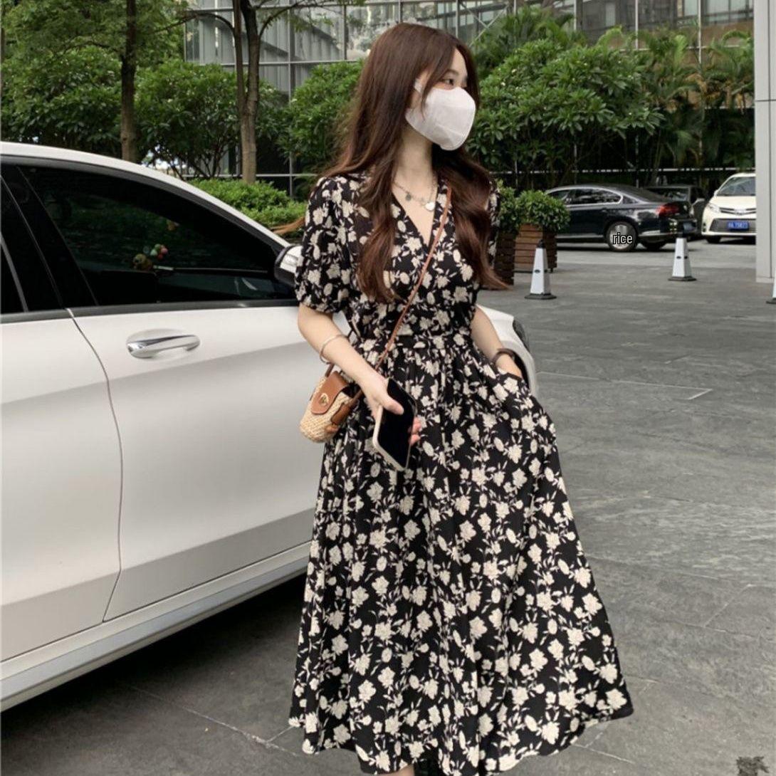 Women s French Retro Black Floral V-Neck Cinched Waist Long Dress, Summer 2026 Collection S (below 47.5kg)