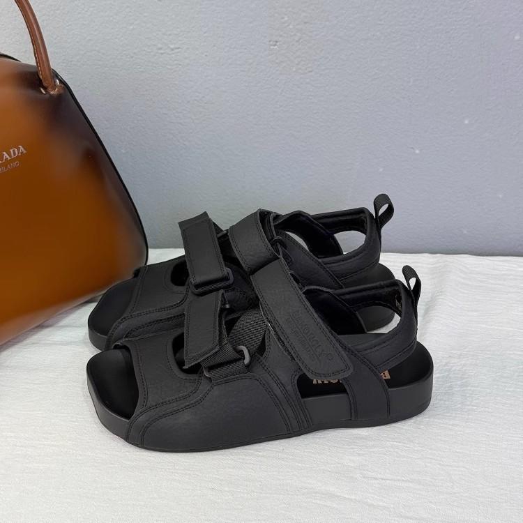 2025 popular niche crooked square head sandals women's white black versatile flat heel Velcro casual beach cool slippers