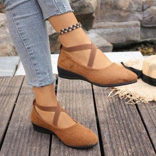 Spring and summer black matte crossheeled single shoes, comfortable softsoled shallowmouth women's shoes, commuting versatile ma