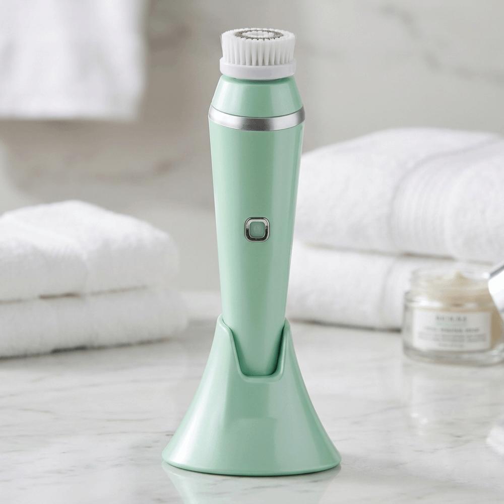 4 Replaceable Brush Heads Electric Facial Cleansing Brush USB Recharge Face Scrubber Oil Control