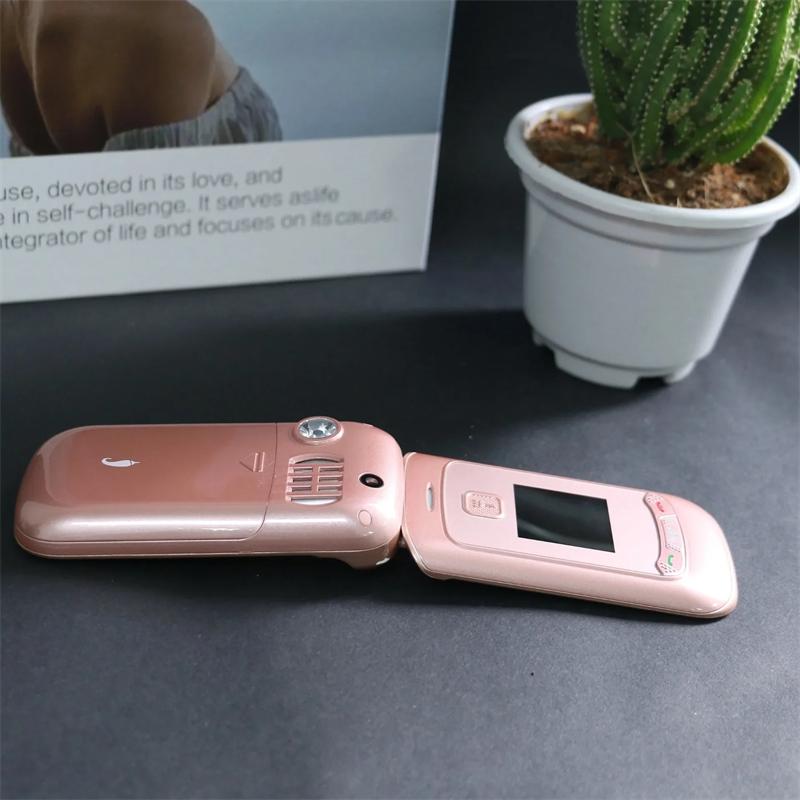 Dual Screen Small Senior Flip Phone Spped Dial Big Button Dual Screen Loud Speaker Two Sim Cards Clamshell Mobile SOS Dial Torch Button Phone