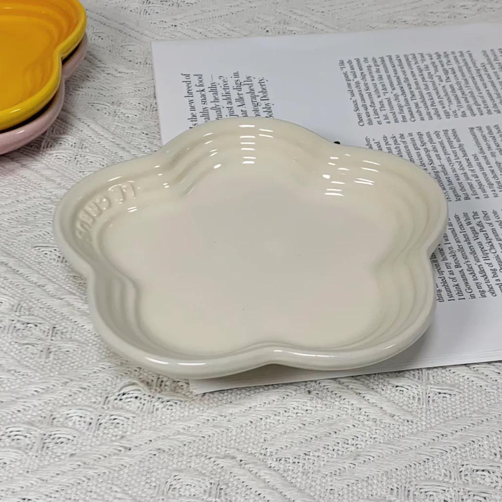 Plum Blossom Small Plate 5.5Inches 14cm Rainbow Sauce Plate Flower Shaped Pet Gradual Spike Bone Plate Tableware Ceramic Dishs