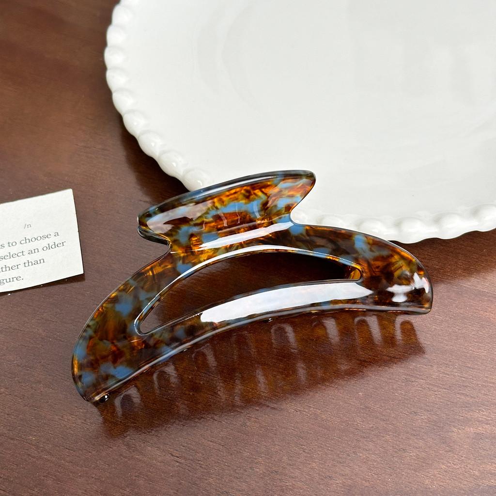 Chic Acetate Hair Claw Clips For Women In Unique Geometric Designs And Colors