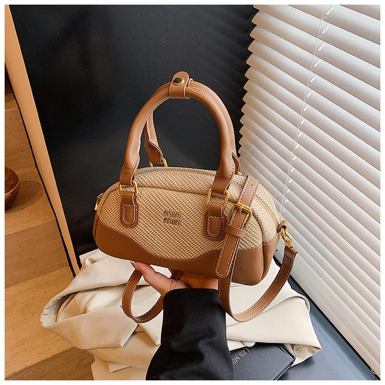 

Pillow bag spring new versatile women s small bag niche design shoulder bag casual oblique span bag хакі