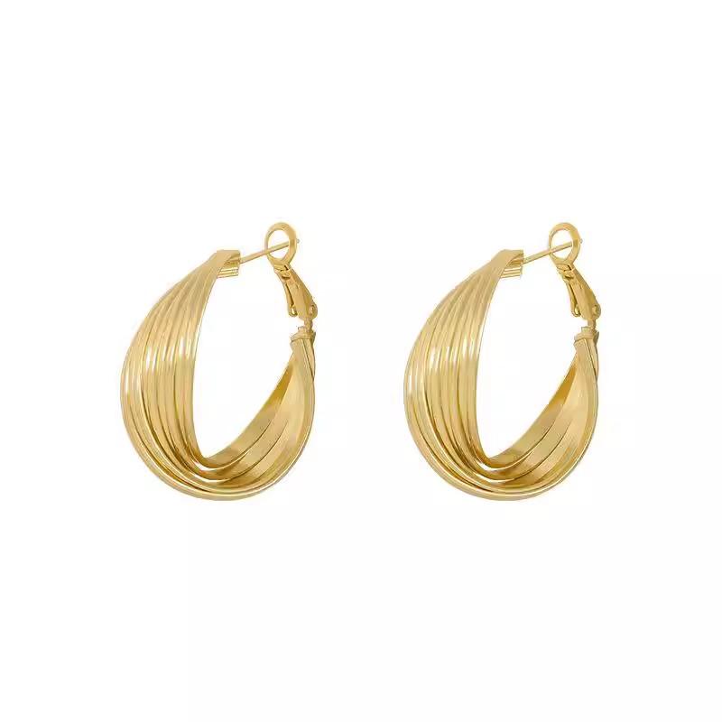Chic Irregular Metal Circle Earrings for Women – Luxe, Unique Design, Trendsetter Style, Bold Hoop.