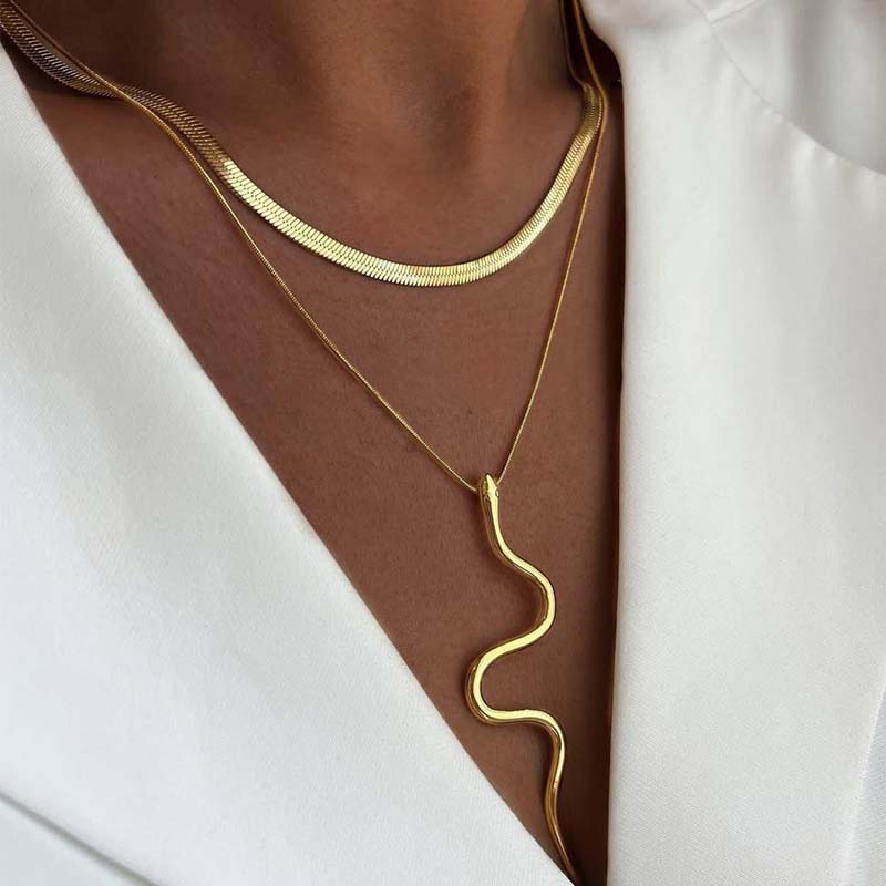 Retro Metal Double Layer Snake-shaped Pendant Necklace For Women Men Fashion Gold Color Snake Bone Chain Necklace Jewelry