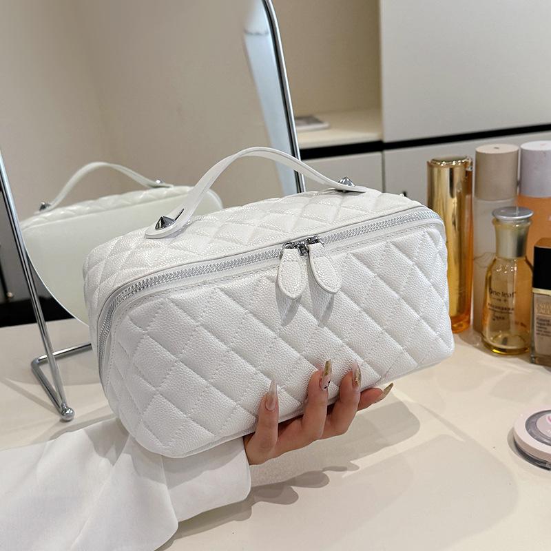 

Makeup bag pu fashionable Cosmetic handbag women large-capacity toiletry bag