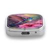 Cutie Portabilă pentru Pastile cu 2 Compartimente, Mini Cutie Metalică Organizatoare pentru Medicamente, Recipient Drăguț cu Imprimeu pentru Vitamine, Pastile, Bijuterii, Călătorii, Utilizare Zilnică