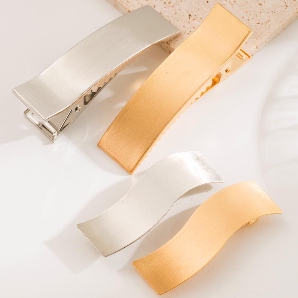 

Korean Elegant Metal Geometric Hair Clip - Versatile Ponytail Duckbill Side Clip