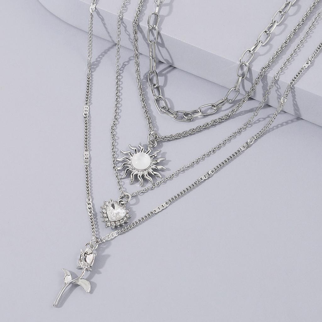 Vintage Sun Heart Flower Necklace with Rhinestones Alloy Gold White K Layered Collarbone Chain Street Fashion Jewelry