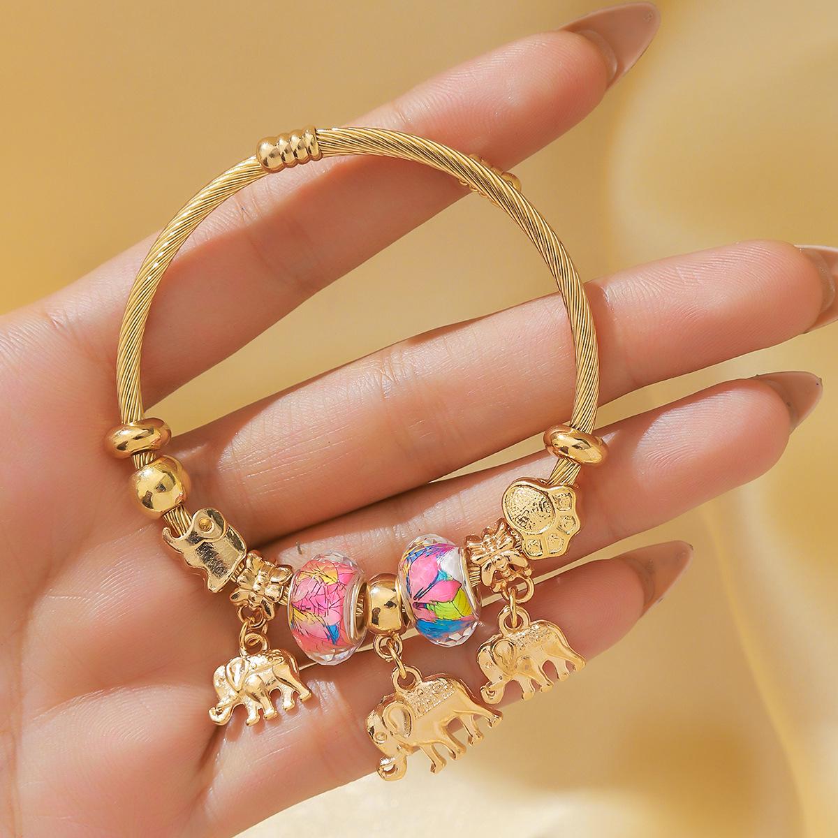

Stylish Adjustable Elephant Pendant Bangle for Women