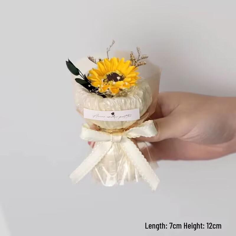 Preserved Mini Rose Bouquet - Artificial Dried Flowers Gift Ornament for Birthdays and Souvenirs