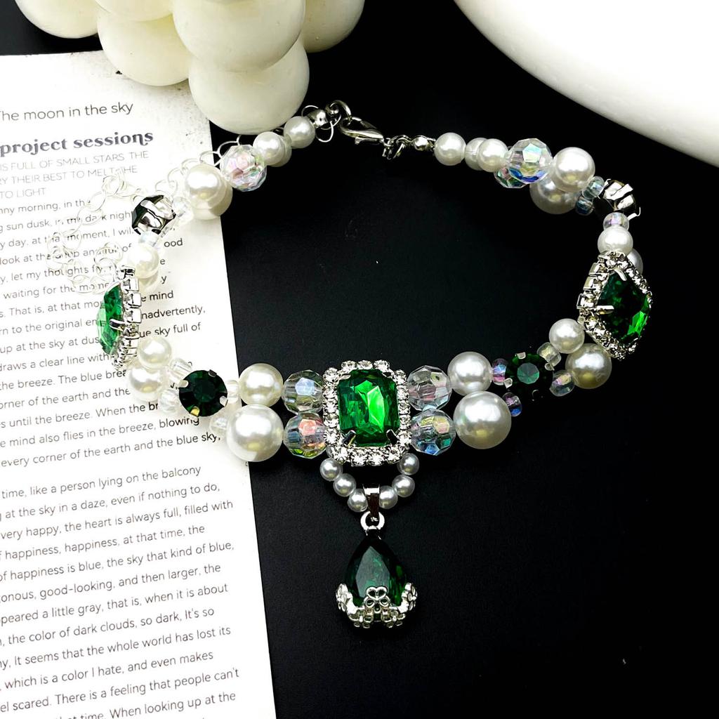 Elegant Pet Necklace for Cats and Dogs, Green, Size M, 20+15 Adjustable
