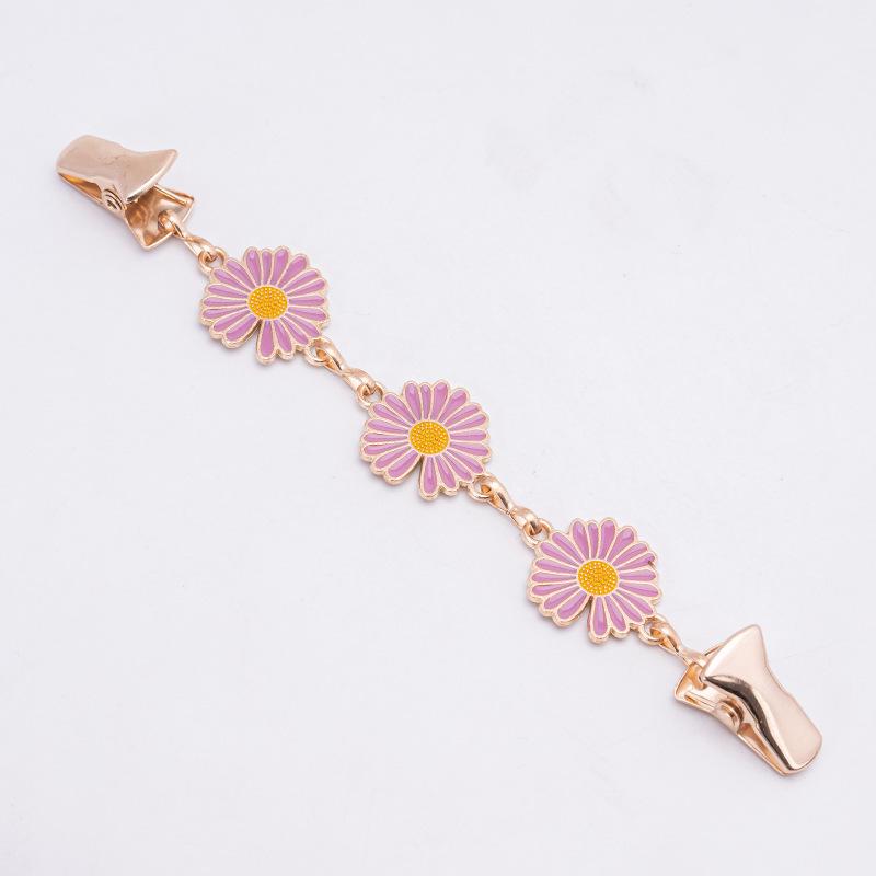 Retro Shawl Clip: European-American Sweater and Scarf Brooch with Diamond Accent - Anti-Exposure Alloy Accessory