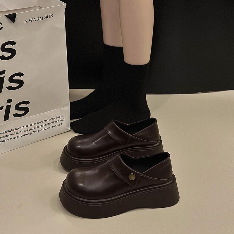 

Туфли-лоферы на платформе в британском стиле ретро с круглым носком, женские, новые весна-осень 2025, для юбки, французские лоферы, одинарные туфли 40 темно-коричневого
