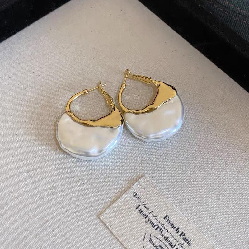 Fashion Creative Geometric Hoop Earrings Baroque Simple Pearl Circle Earrings For Women Personality Ear Jewelry Wedding Gifts