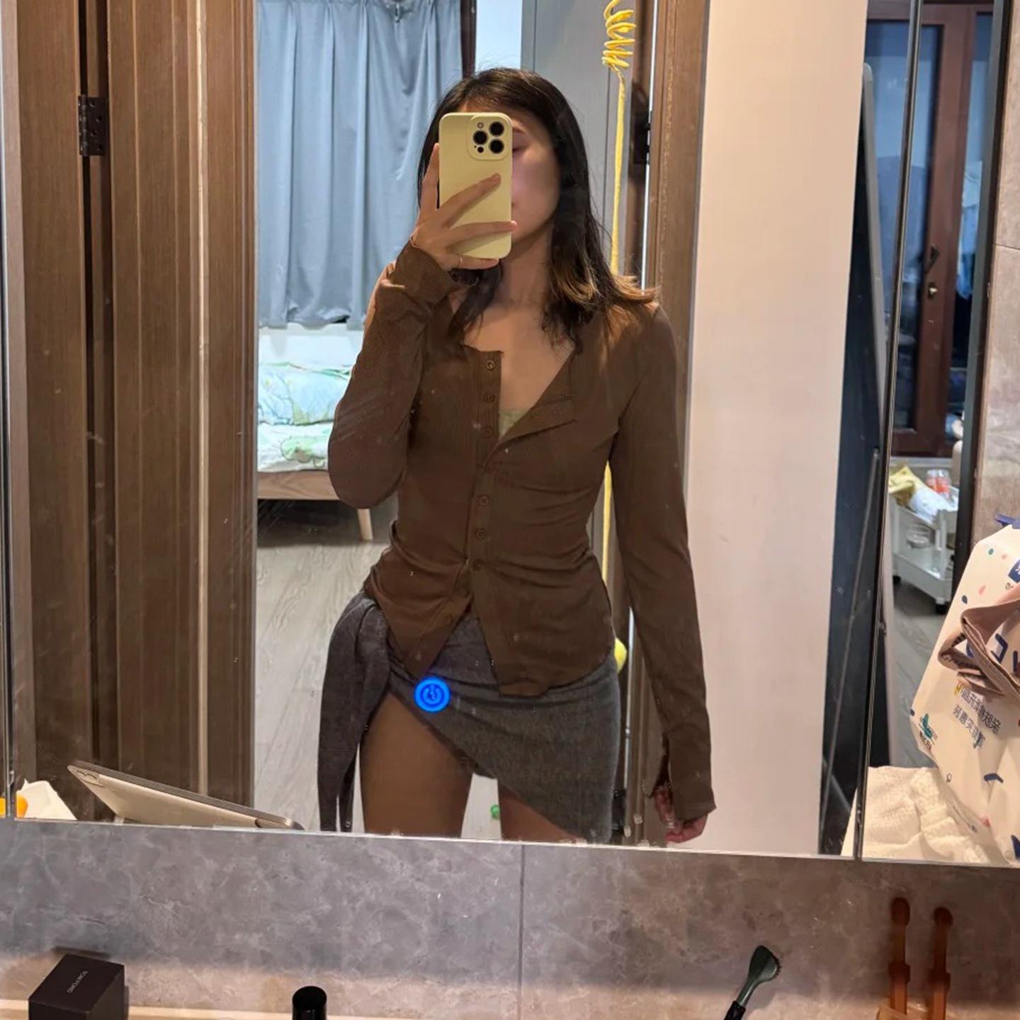 Spice Girl Sexy Slim Long Sleeve V-Neck Cardigan T-Shirt 2025 New Autumn Folds Versatile Top Women XL коричневый