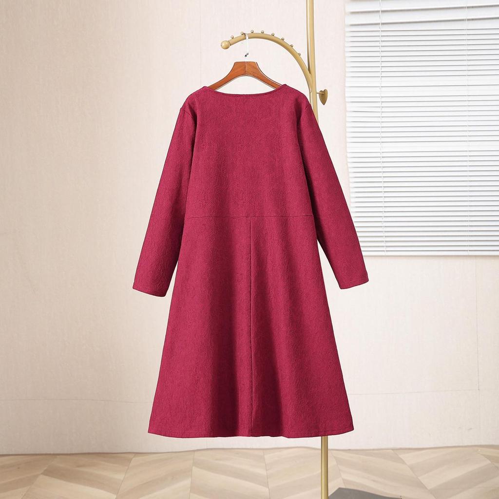 Plus Size Women's Winter Lace Dress with Fleece Lining – Elegant, Slimming, and Warm