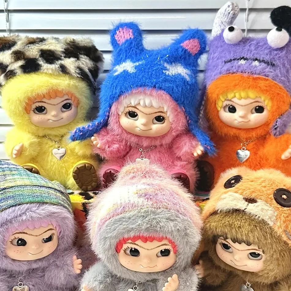 Wakuku Genuine Fuzzy Trendy Fun Party Series Blind Box Vinyl Action Figure Pendant Face Mystery Gift for Children Surprise Toy