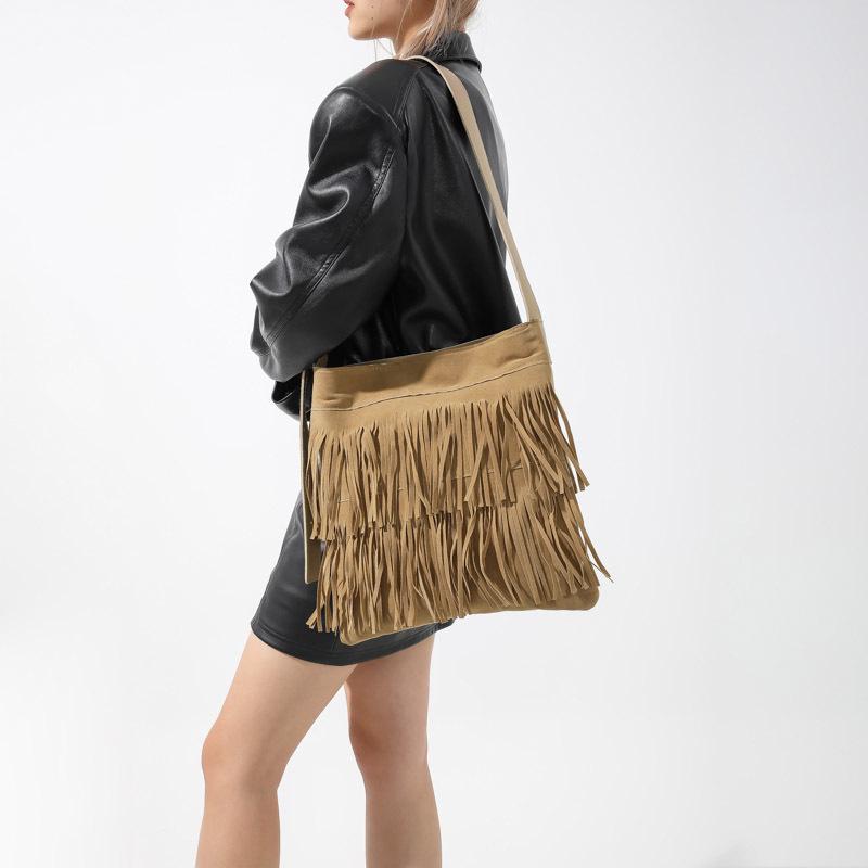 Women's Large Capacity Retro Tassel Shoulder Bag - Autumn 2023 Fashion
