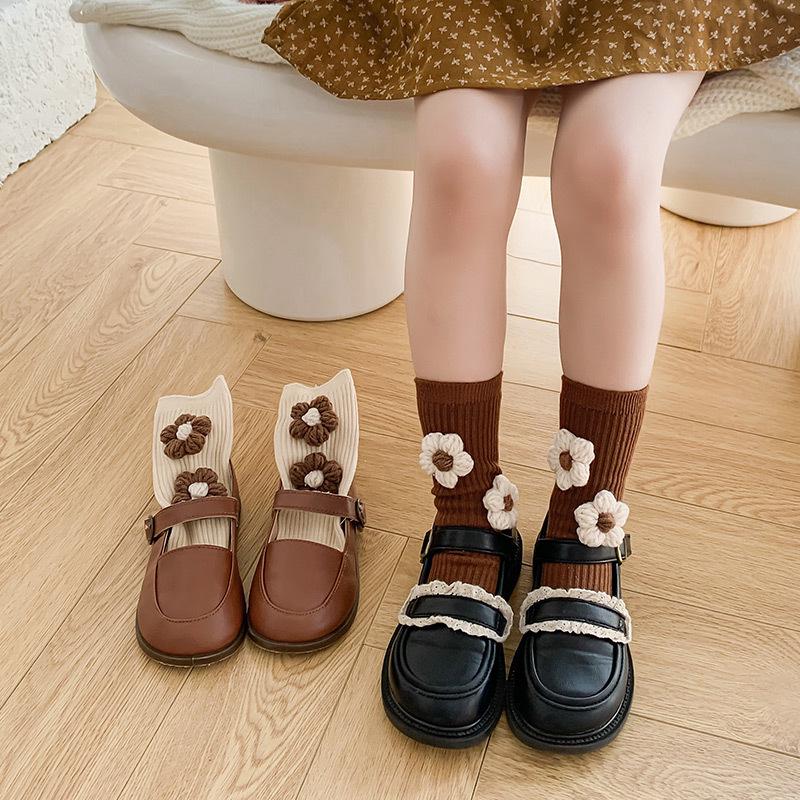 Girls' Korean-Style Mid-Calf Socks with Little Flower Design - Trendy Solid Color Scrunched Knit Knee-Highs (Heel-Less)