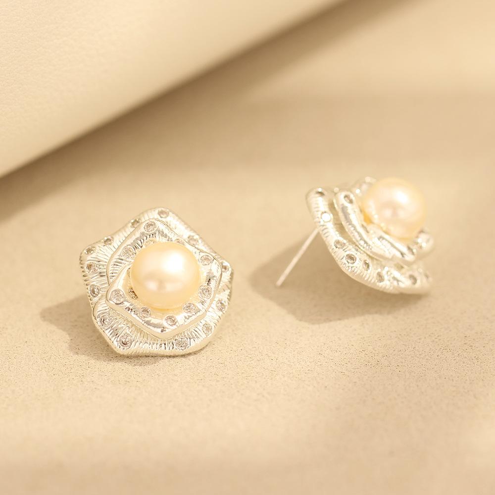 Rose stud earrings, silver needle earrings, pearl camellia ear clips, elegant and delicate small fragrant style, gold and silver two-color stone-inlai