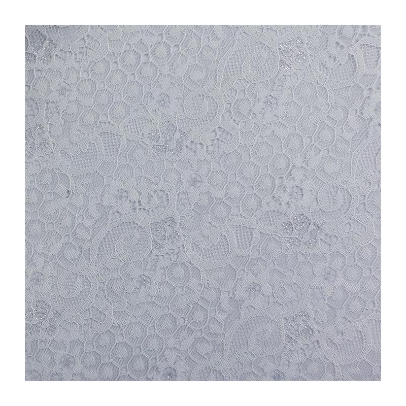 Tejido de encaje de poliéster no elástico de malla jacquard plateada para ropa de mujer y niños.