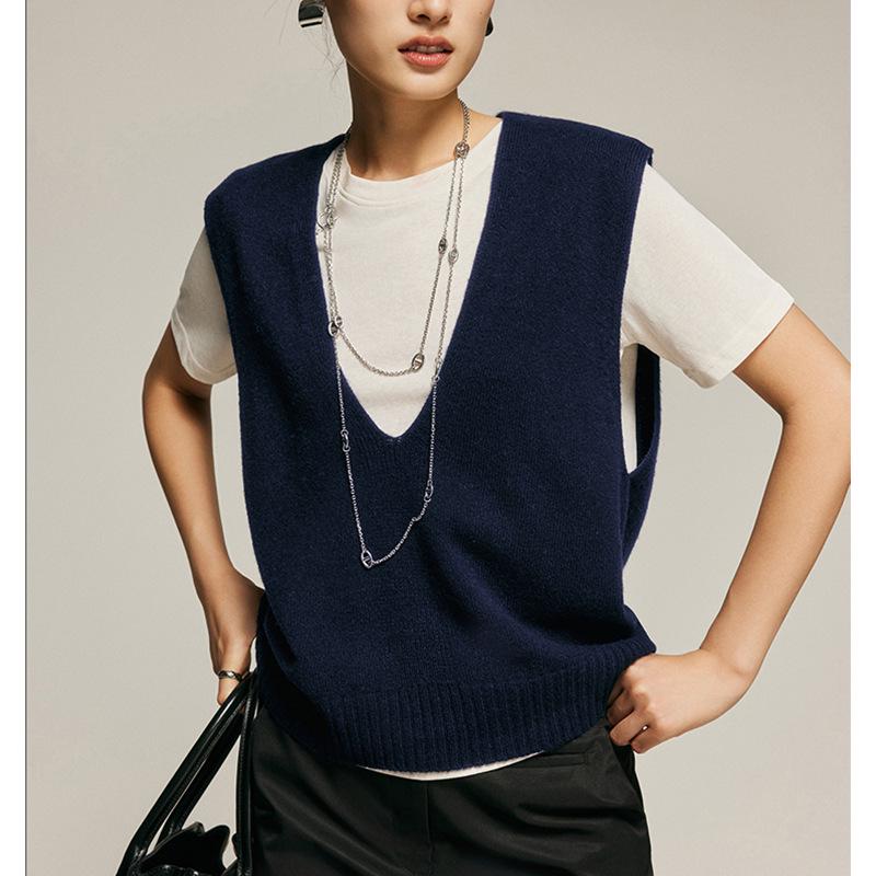 2024 French Style Gradient Bamboo Wool V-Neck Sleeveless Vest