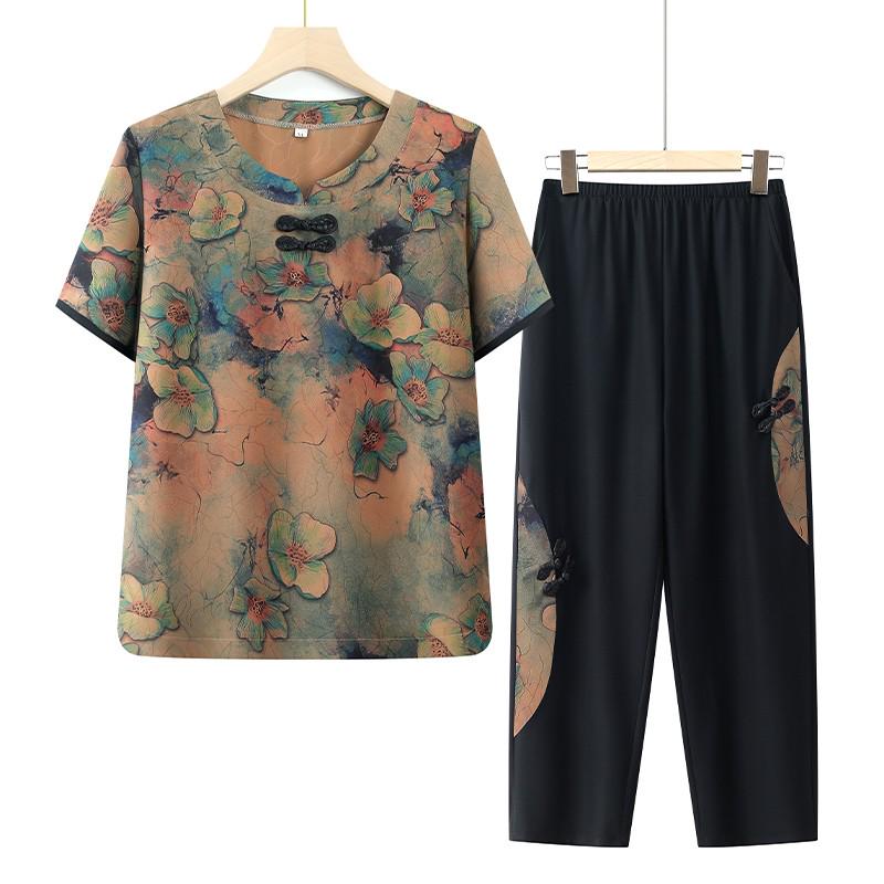 

Summer Clothing Set: Stylish Short-Sleeve T-shirt & Loose Pants for Middle-Aged & Elderly Women 5XL (145-160 jin)