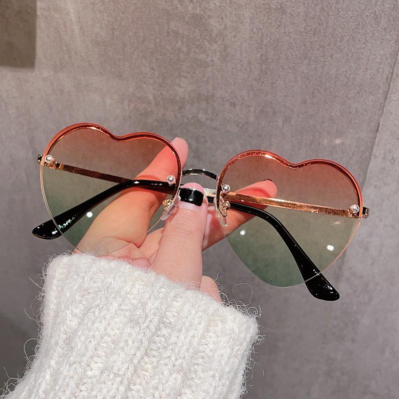 Love Heart Shape Sun Glasses for Men Women Korean Style Gradient Color Lens Sunglasses Women Rimless Cut Edge Female Sunglass