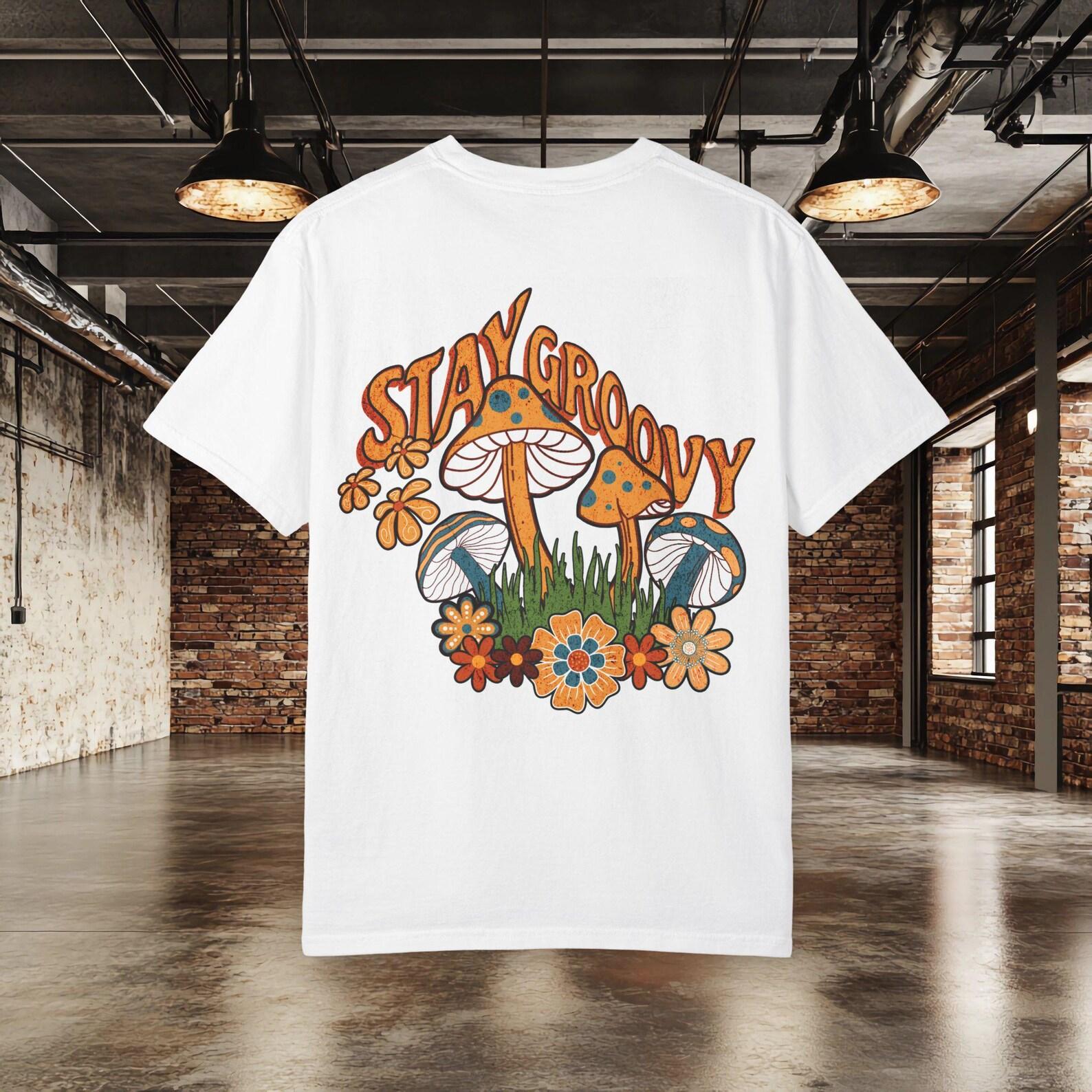 Stay Groovy Shirt, Retro Mushroom Tee, Hippie Aesthetic Tee, Psychedelic Mushroom Shirt, Boho Floral Tee, Retro Graphic Tee 2XL