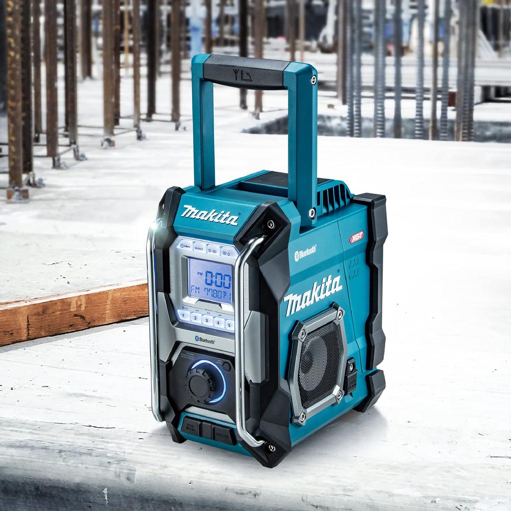 Makita MR001GZW Rechargeable Radio 40Vmax Unit Battery and Charger Sold (White) (Main Only; Separately)