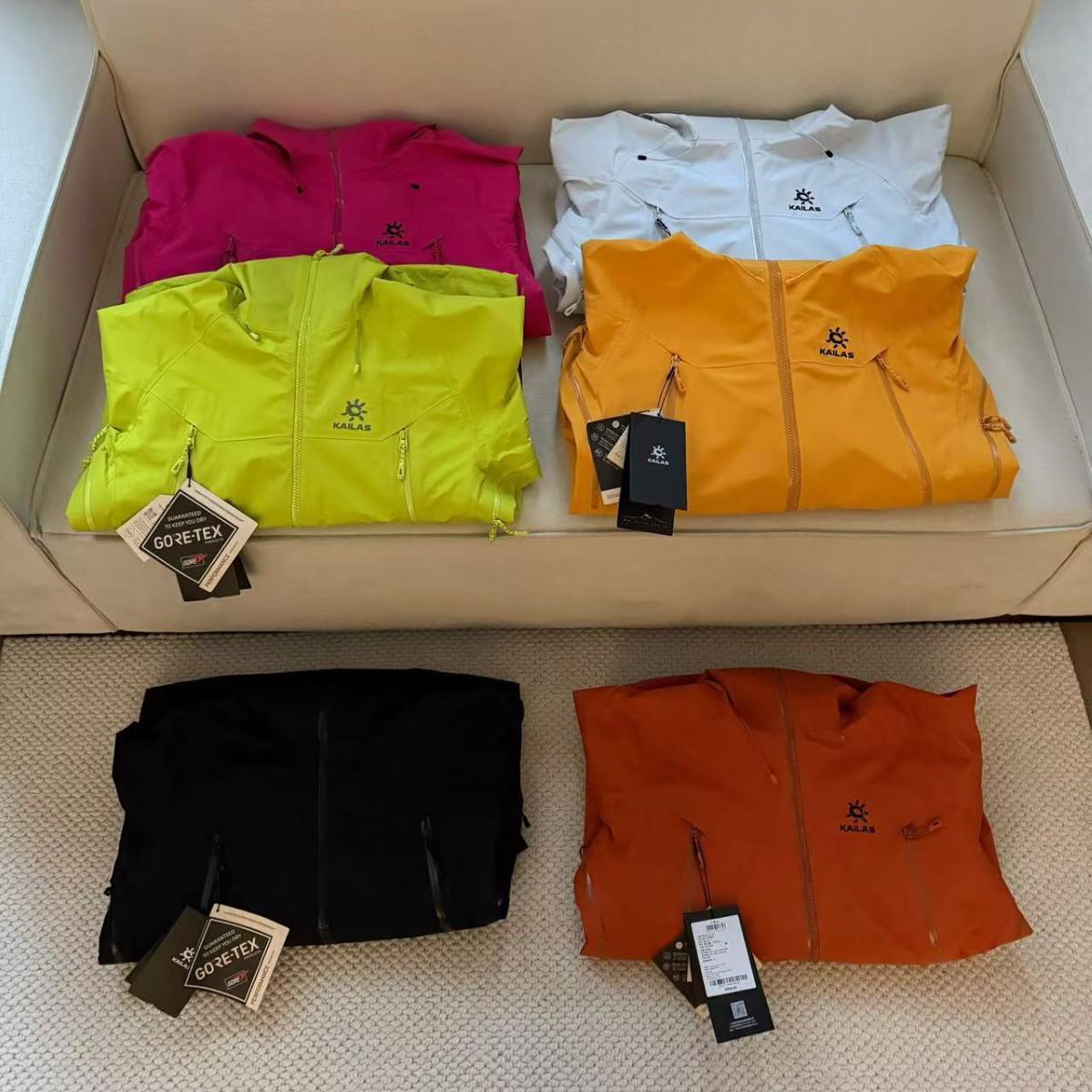 

MONT-X Series Embroidered Casual Sports Hooded Zip-Up Windbreaker XXL