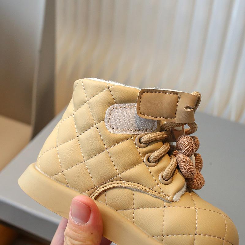 Weiche Mädchen-Winterstiefel aus Samt mit Klettverschluss - Kurz, Baumwollgefüttert, Rutschfeste Sohle für Kleinkinder und kleine Mädchen