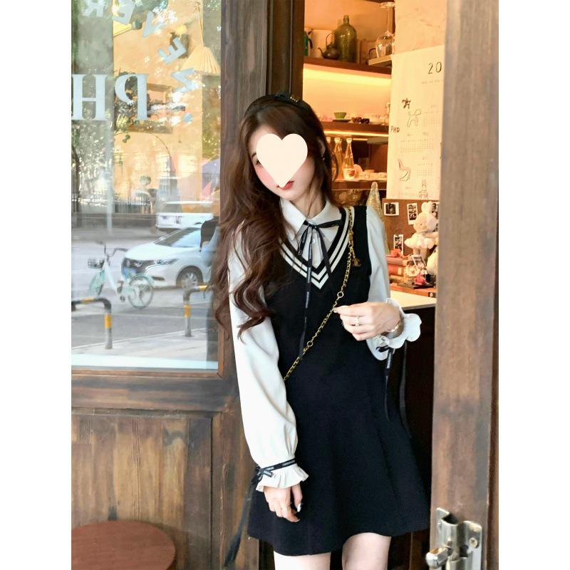 2025 Frühling/Herbst Damen Slim Kontrastfarbe Bestickt Falsch Zweiteiliges College-Stil Kleid