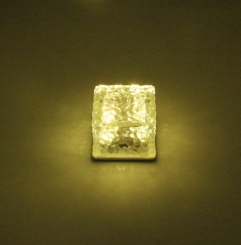 Waterproof Solar Outdoor Villa Courtyard Lamp: Ice Brick Design for Gardens and Balconies