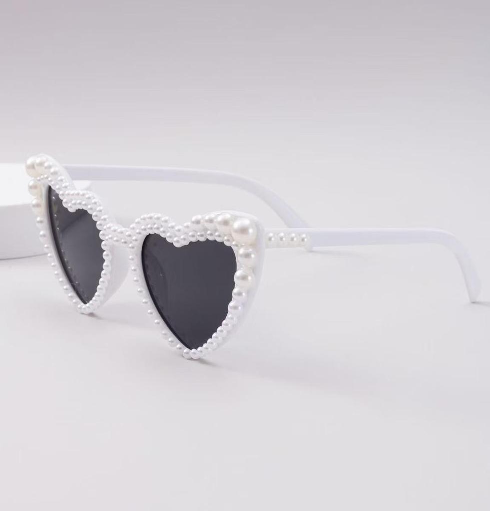 Party Glasses: Classic Bride & Groom Dress-Up