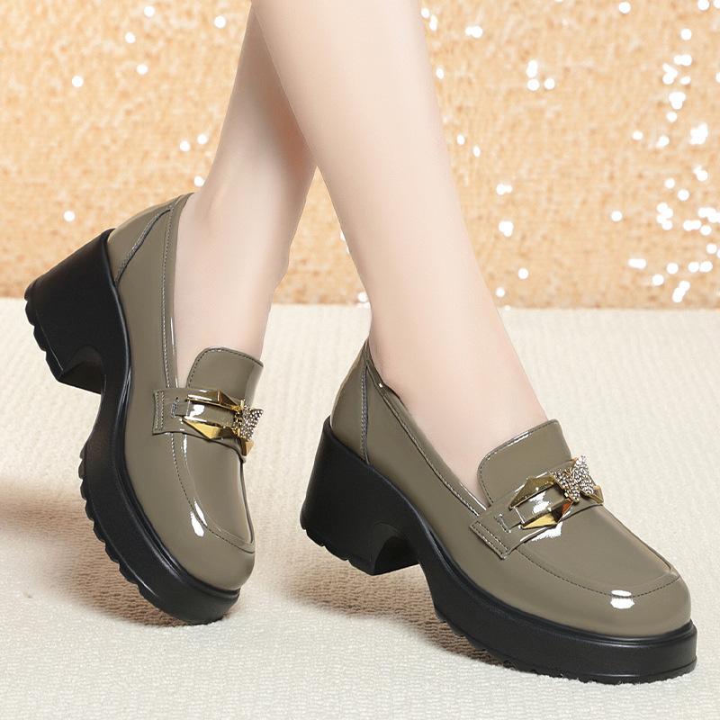 Bright leather platform British style small leather shoes women's 2026 spring new women's shoes thick heel single shoes