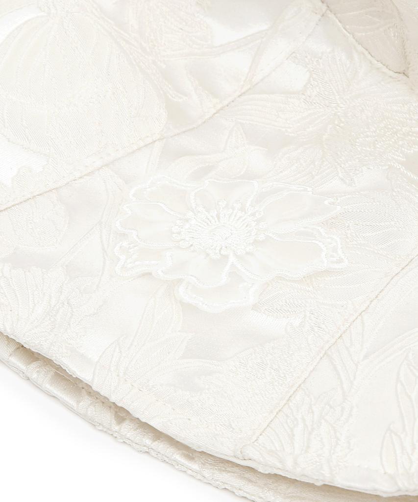 Eondeokeonteulolseutyudio Satin Flower Patch Detail Sun-Blocking Women'S Casual Bucket Hat Stand Bucket / Flower Patch / Satin Cream