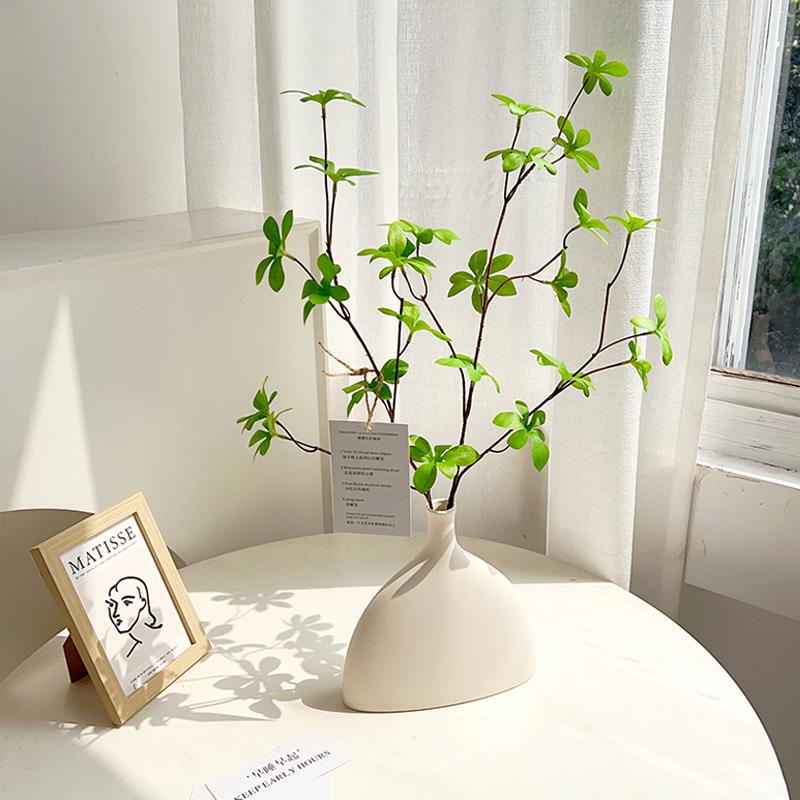 Green Plants Ceramic Vase with Hanging Bells and Artificial Flowers - Home Decoration Props